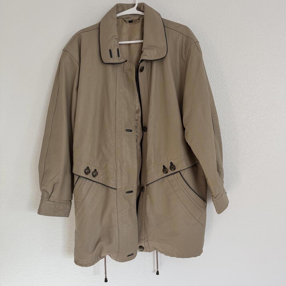 Vintage 80’s European Tan 100% Leather Oversized Jacket with Black Trim Size L